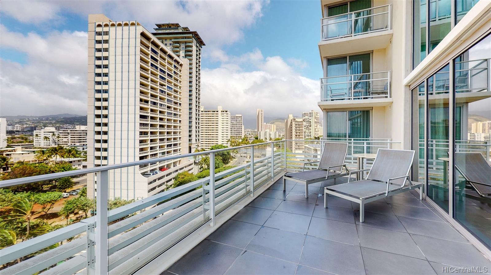 383 Kalaimoku Street #902, Honolulu, HI 96815