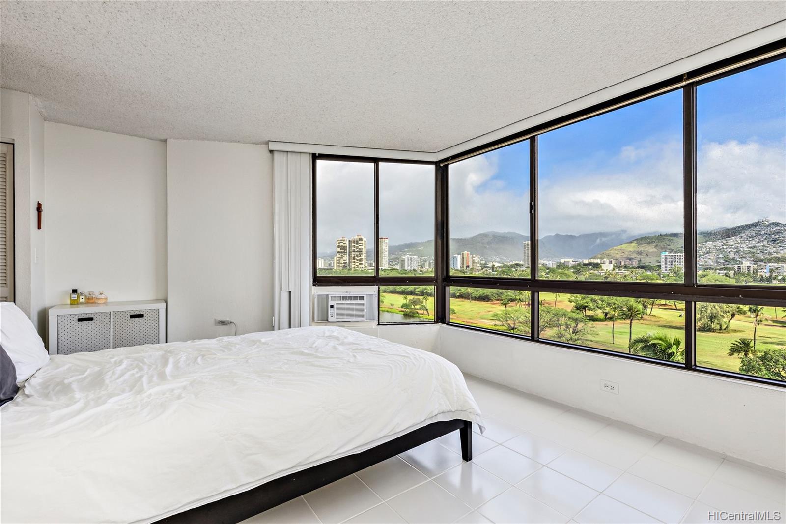 320 Liliuokalani Street #903, Honolulu, HI 96815