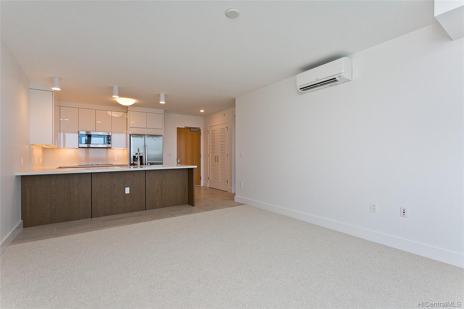 641 Keeaumoku Street #2407, Honolulu, HI 96814