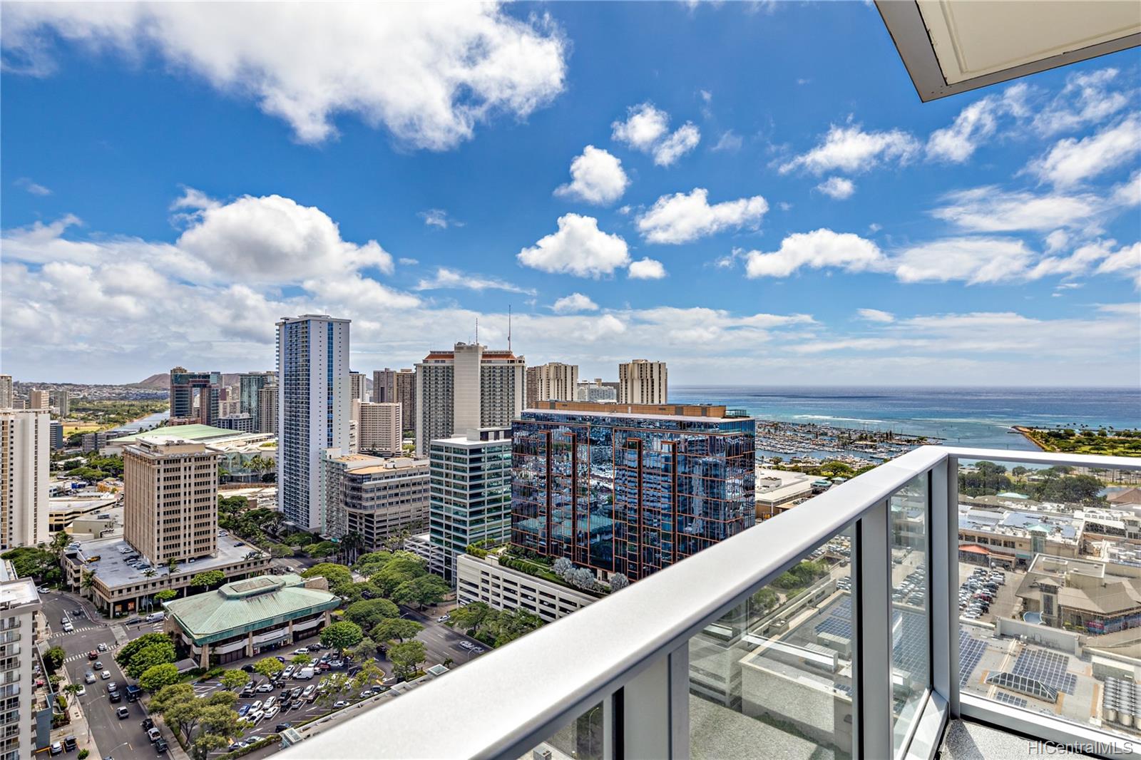 629 Keeaumoku Street #3303, Honolulu, HI 96814