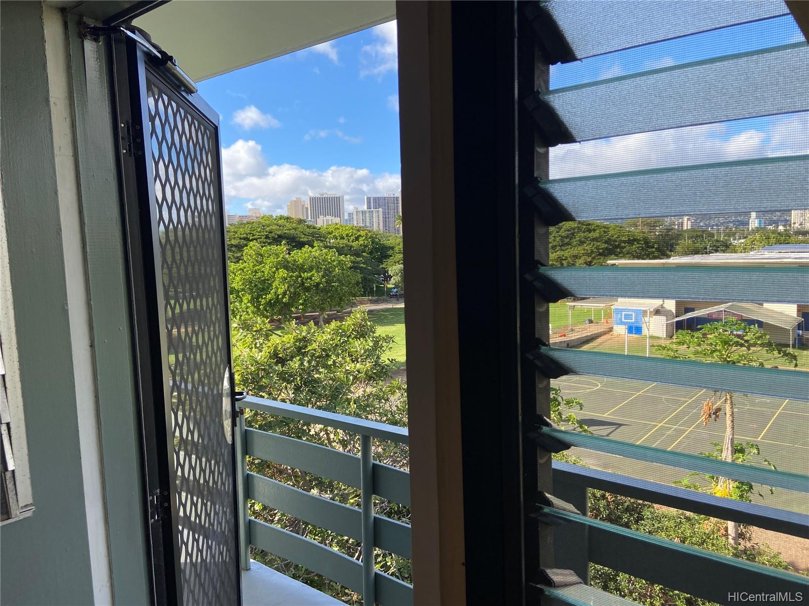 3111 Pualei Circle #204, Honolulu, HI 96815