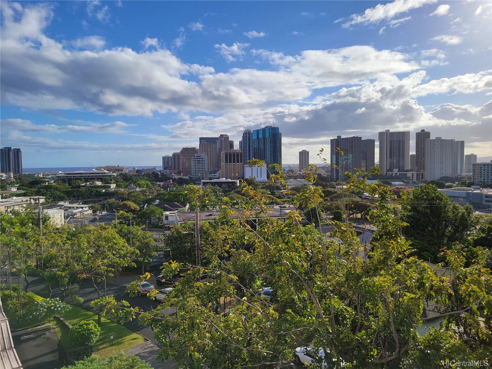 1619 Kamamalu Avenue #401, Honolulu, HI 96813