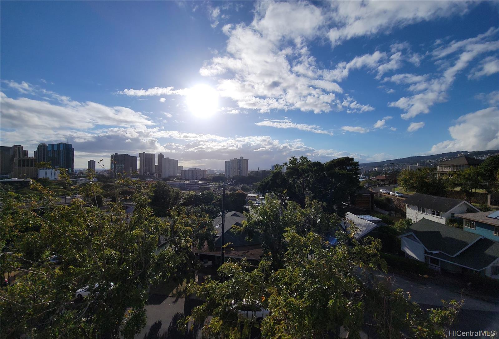 1619 Kamamalu Avenue #401, Honolulu, HI 96813