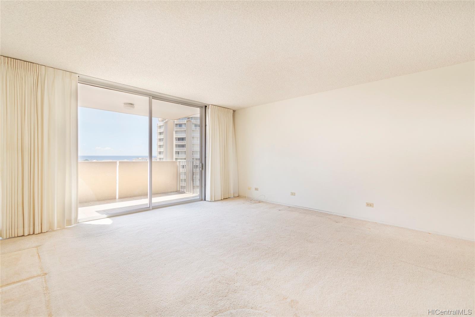 1561 Kanunu Street #1608, Honolulu, HI 96814