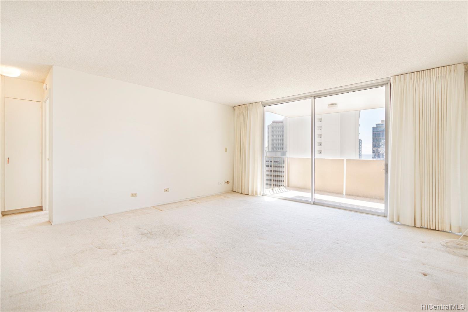 1561 Kanunu Street #1608, Honolulu, HI 96814