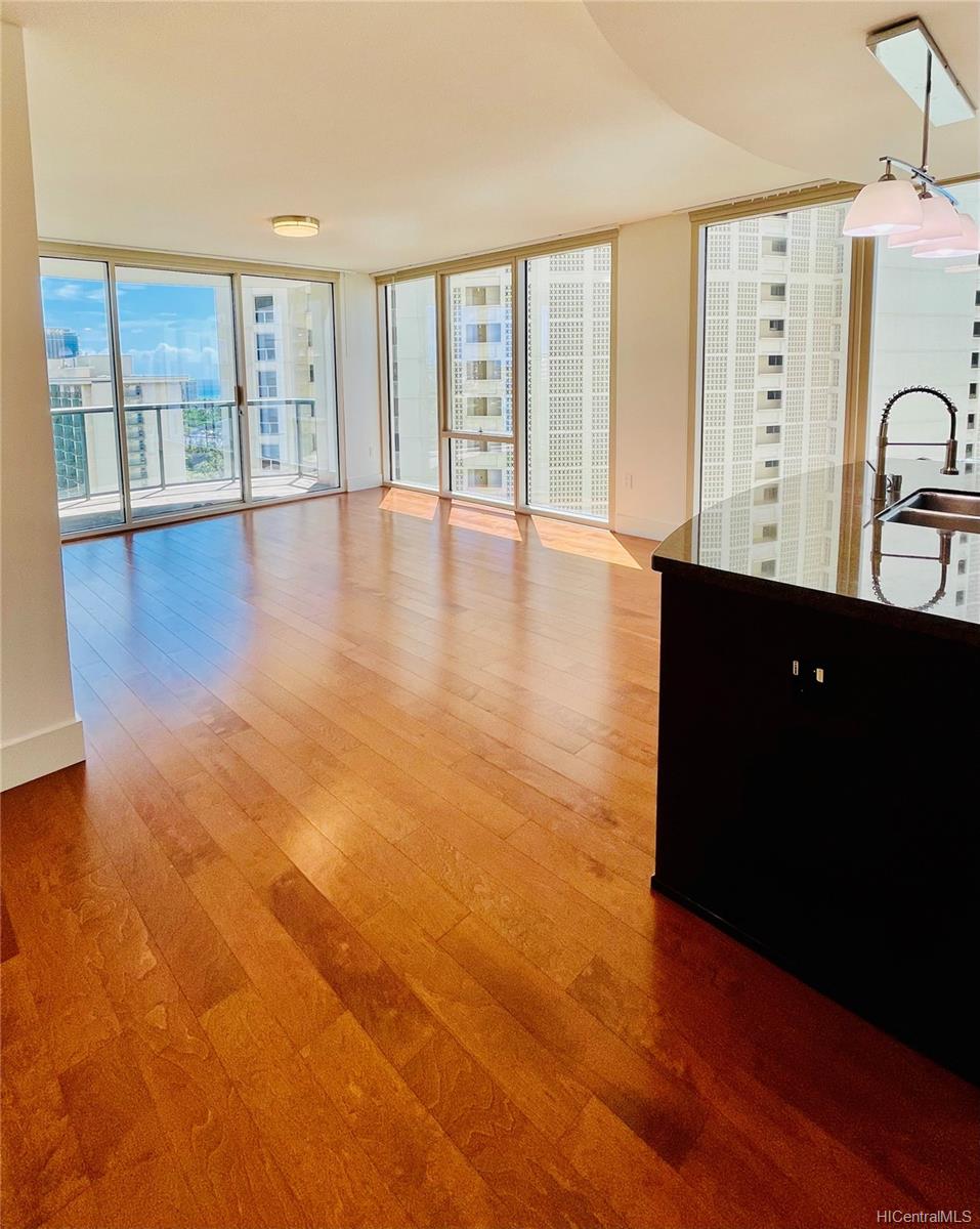 1837 Kalakaua Avenue #1801, Honolulu, HI 96815