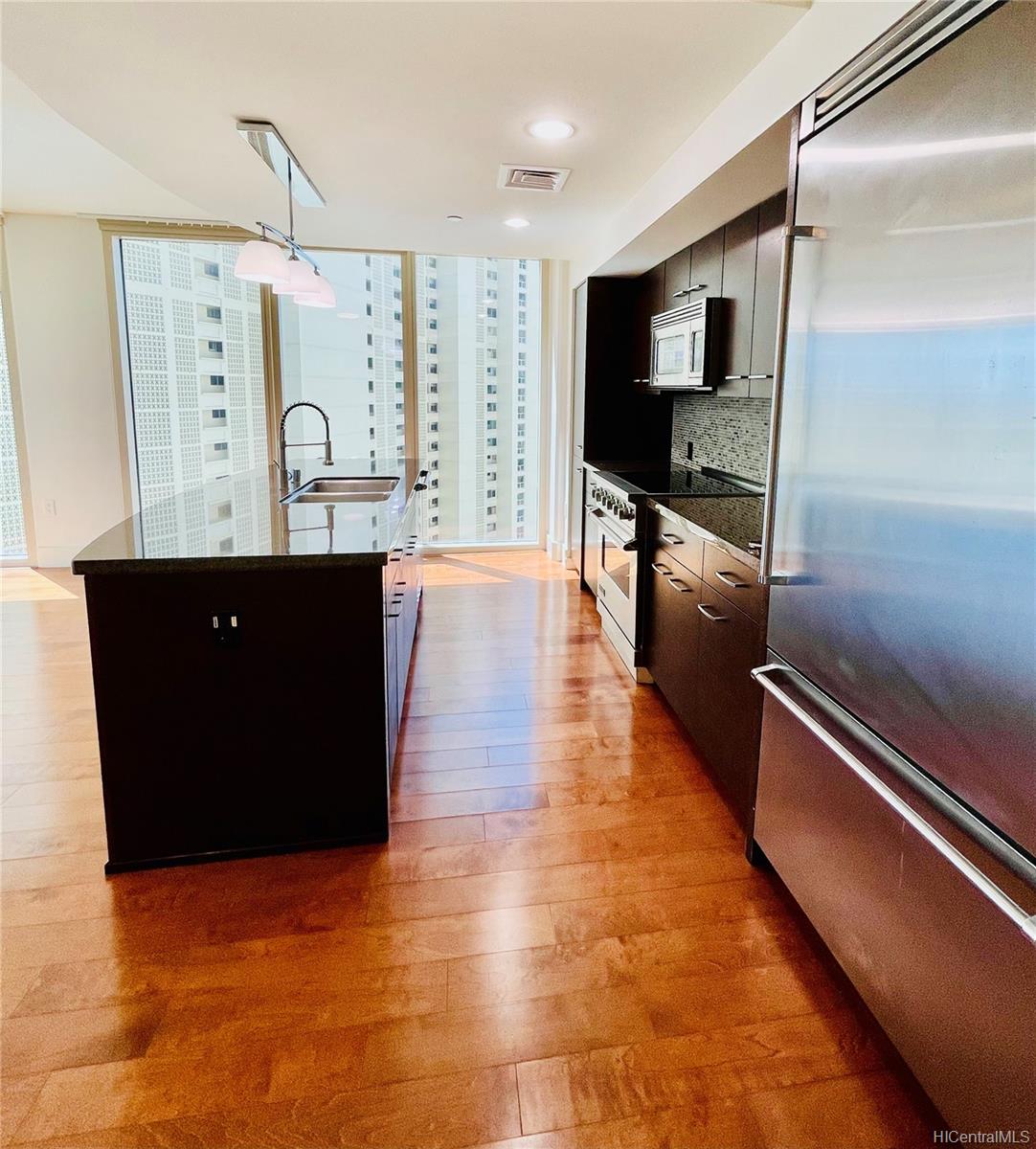 1837 Kalakaua Avenue #1801, Honolulu, HI 96815