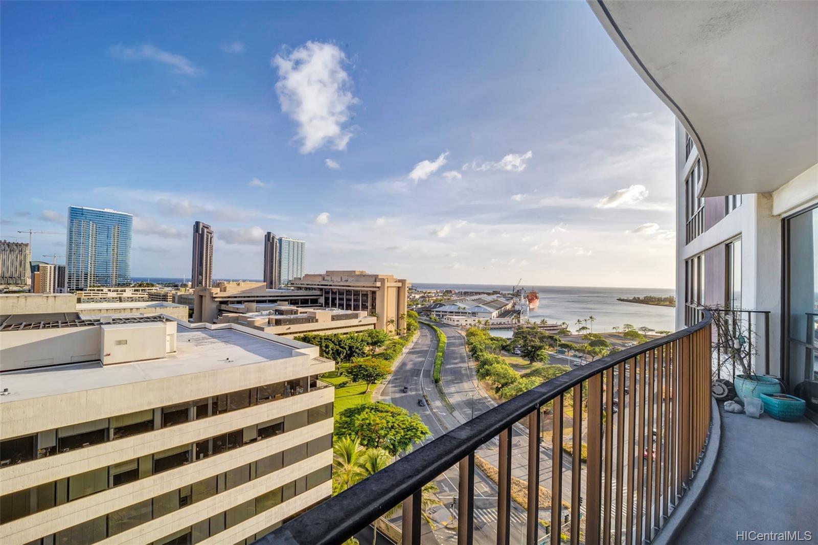 700 Richards Street #1408, Honolulu, HI 96813