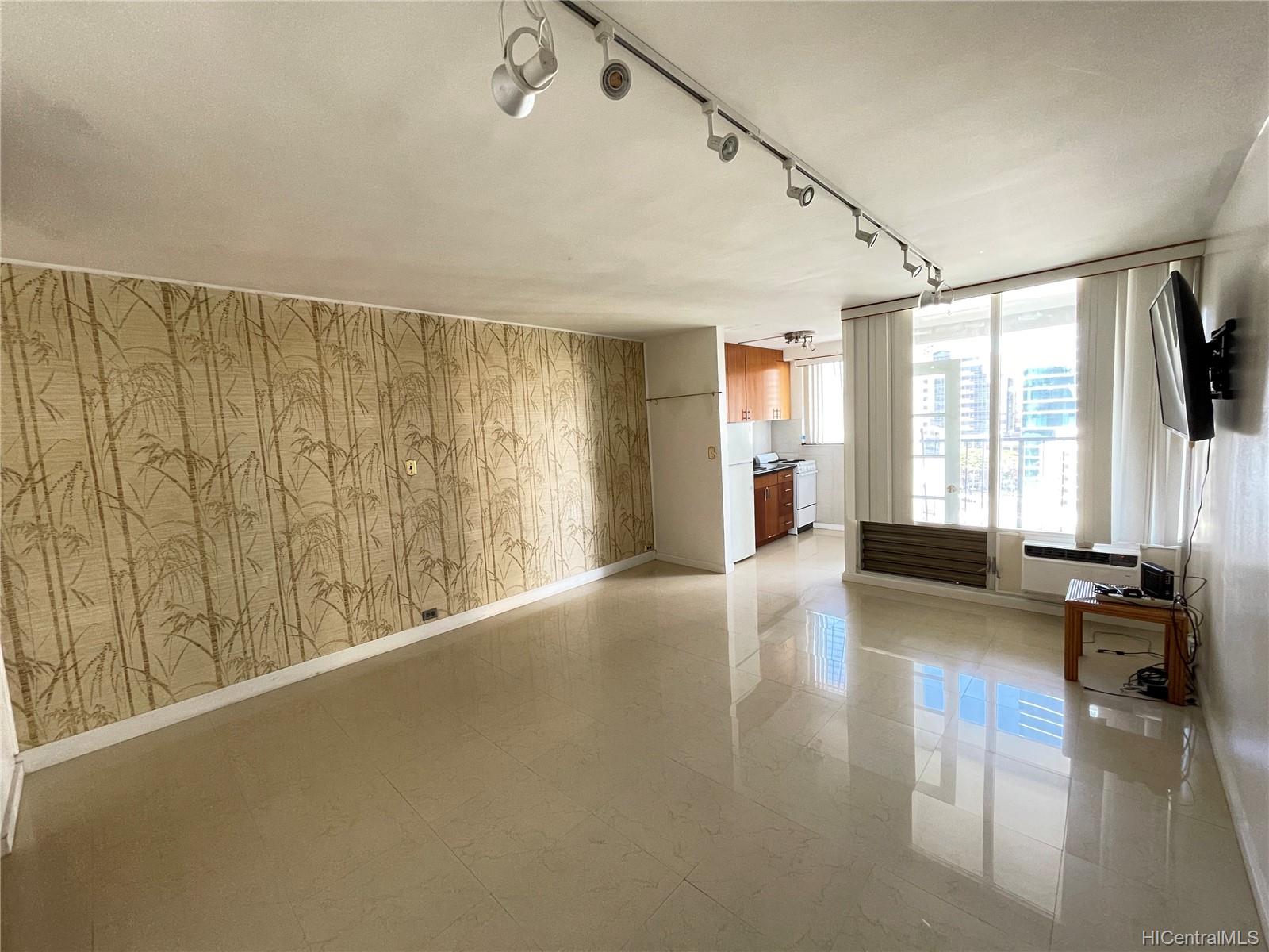 747 Amana Street #1120, Honolulu, HI 96814