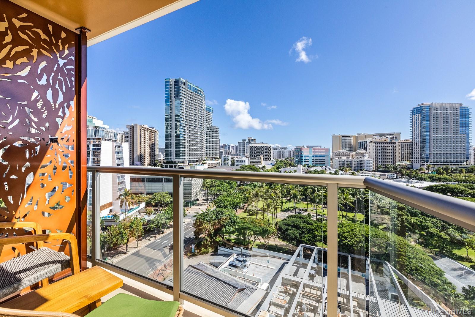 2045 Kalakaua Avenue #911, Honolulu, HI 96815