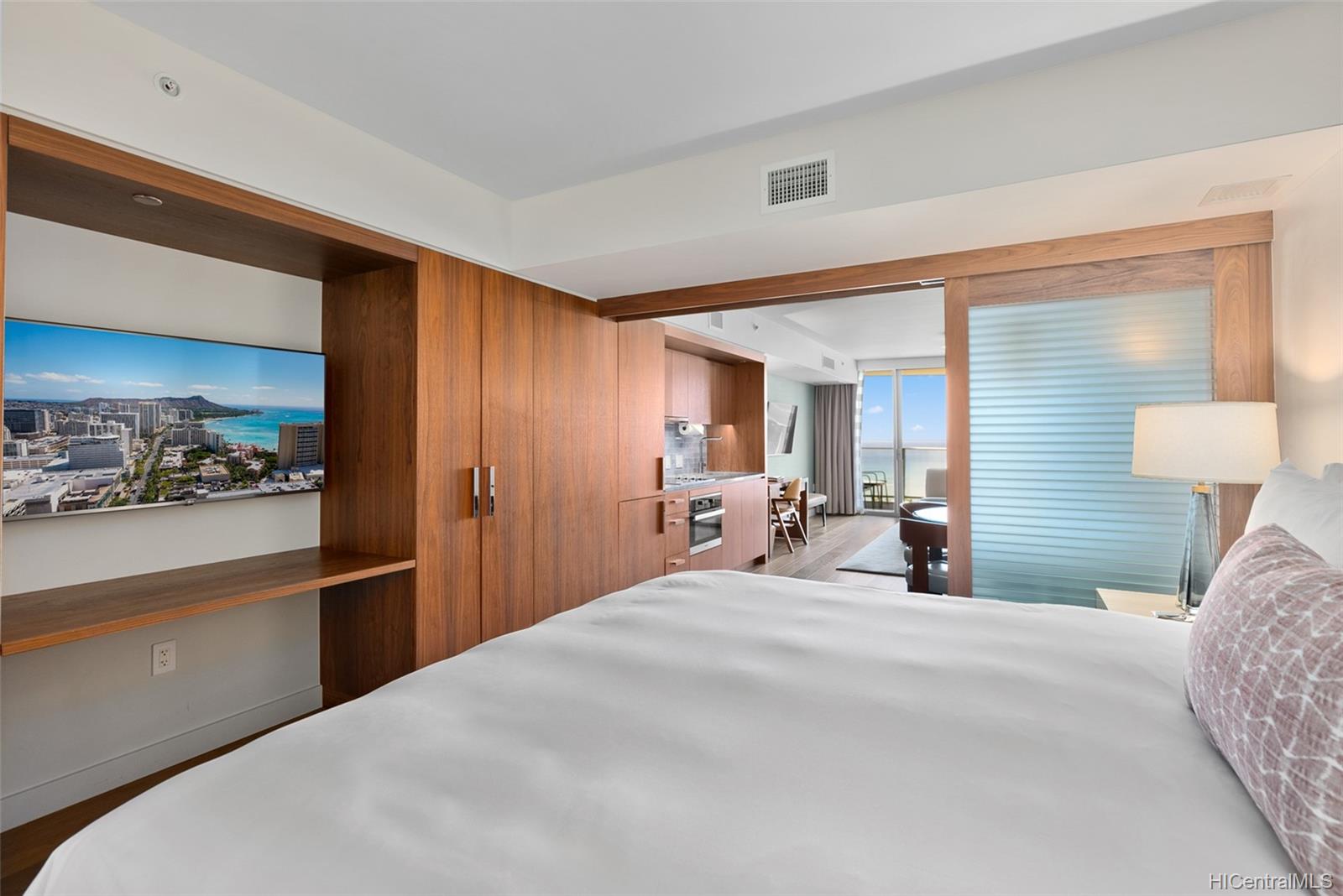 2139 Kuhio Avenue #2610, Honolulu, HI 96815