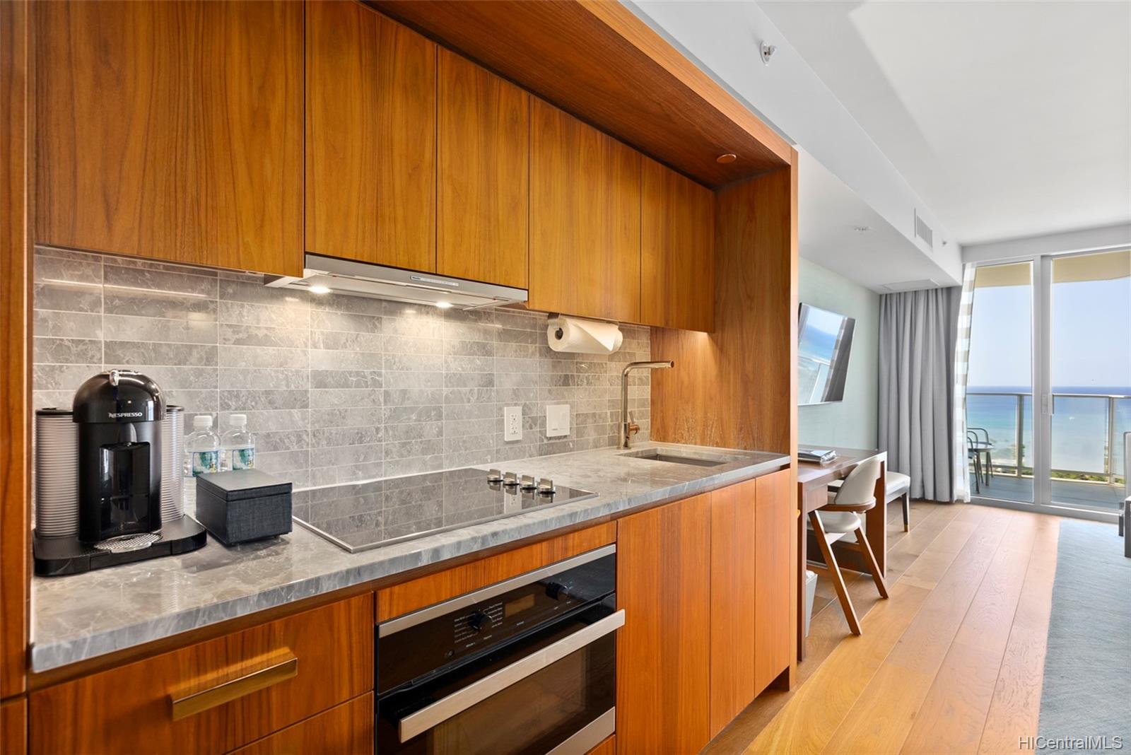2139 Kuhio Avenue #2610, Honolulu, HI 96815