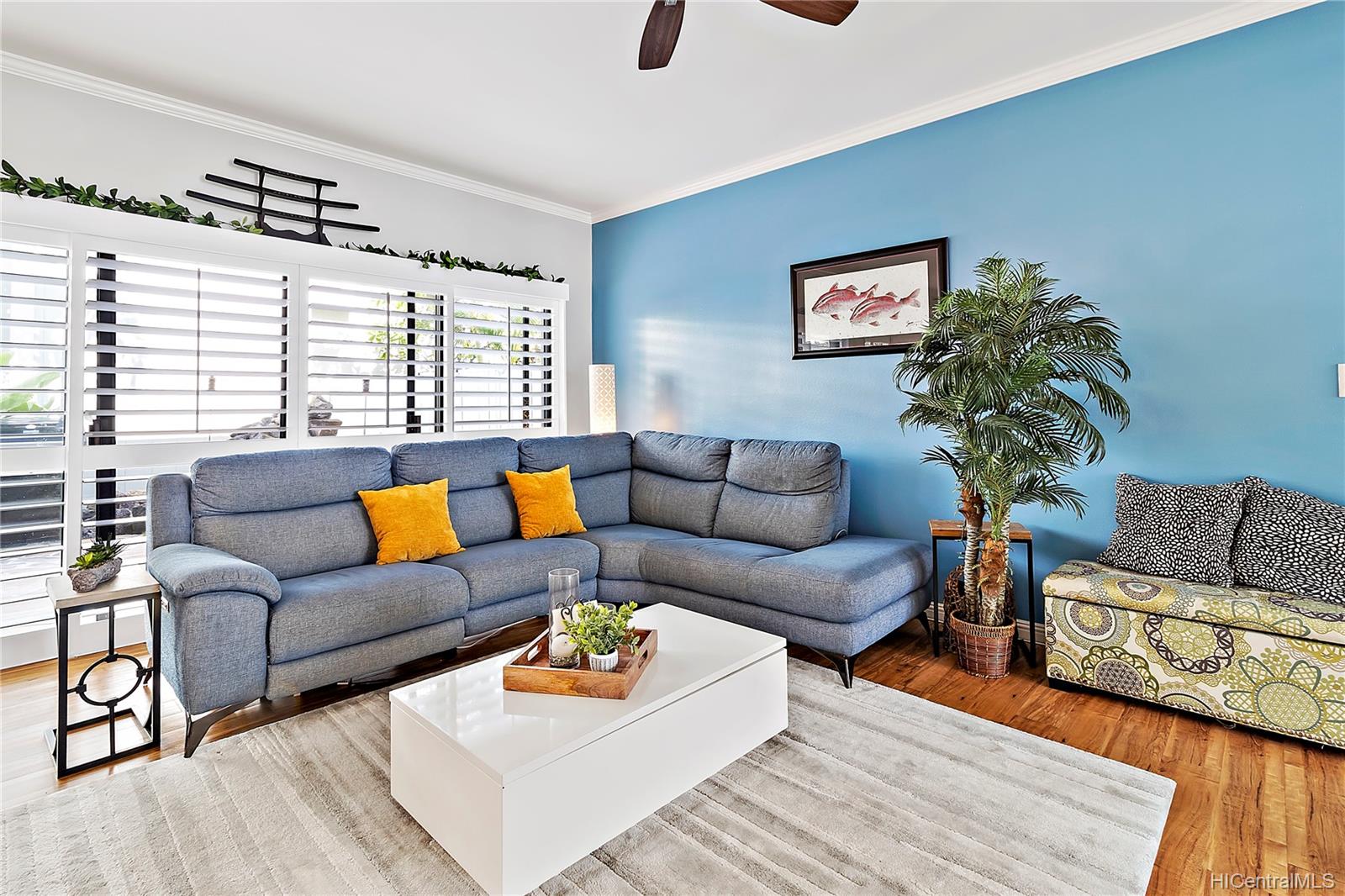 369 Kuanalu Place Honolulu, HI 96825