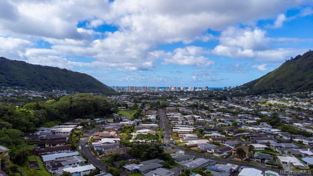 3246 Pinaoula Street Honolulu, HI 96822