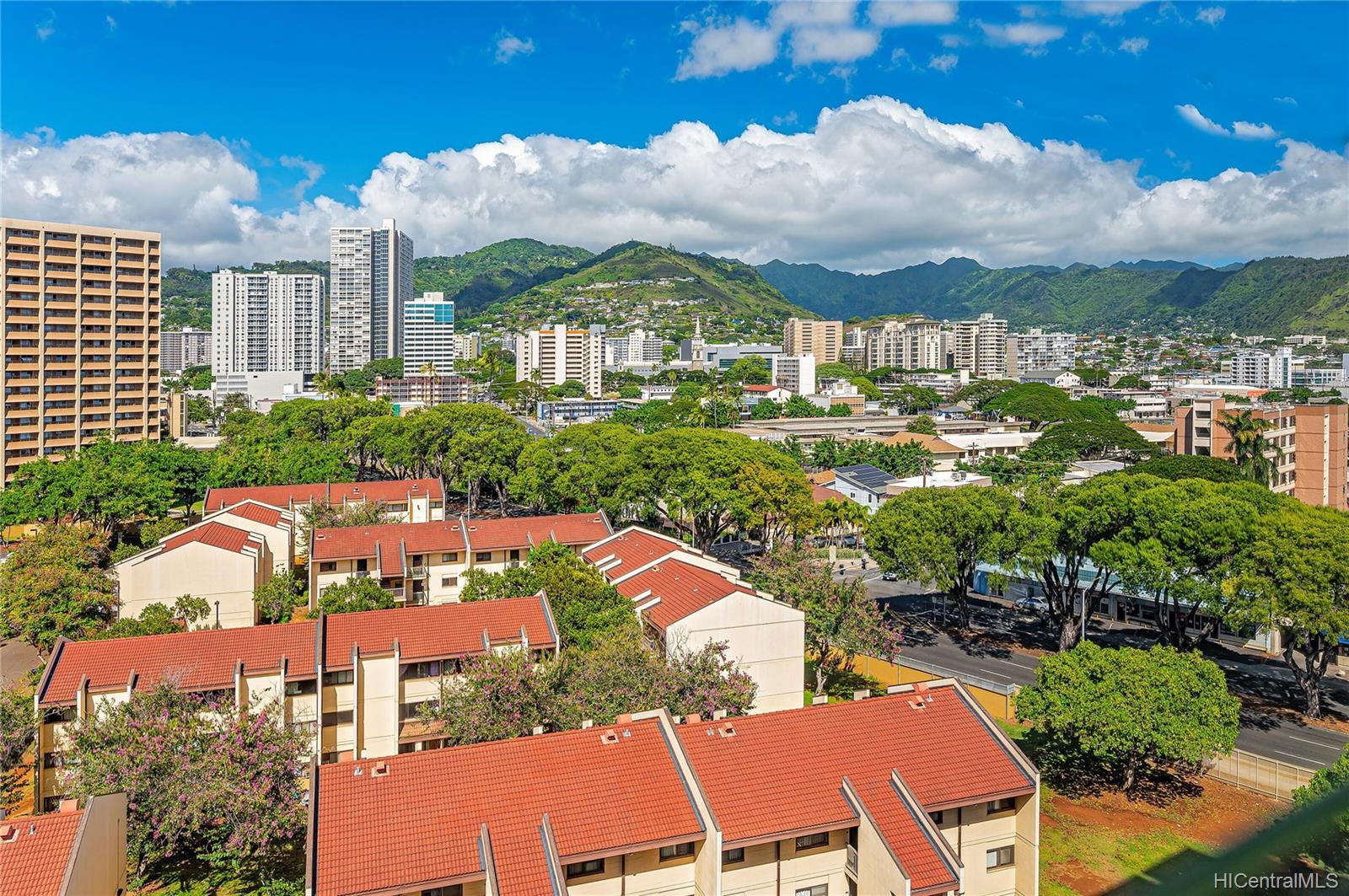 1650 Kanunu Street #1106, Honolulu, HI 96814