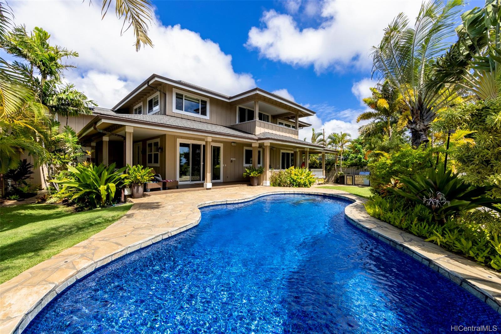 921 Wailupe Place Honolulu, HI 96821