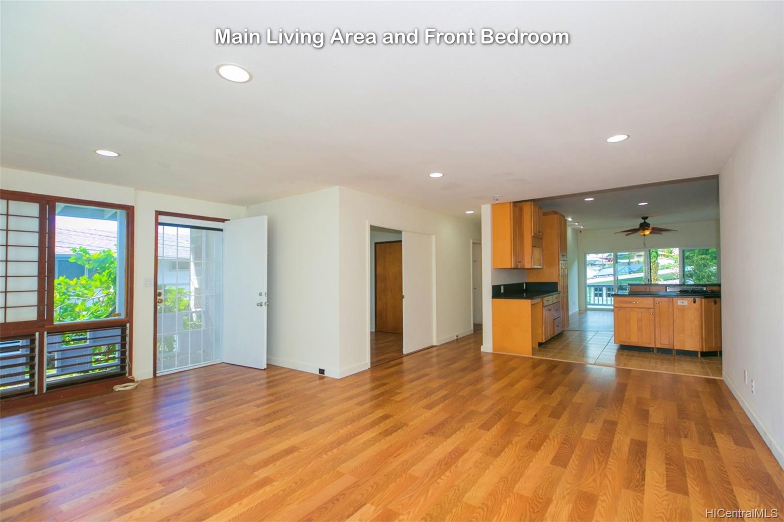 2594 Kekuanoni Street Honolulu, HI 96813