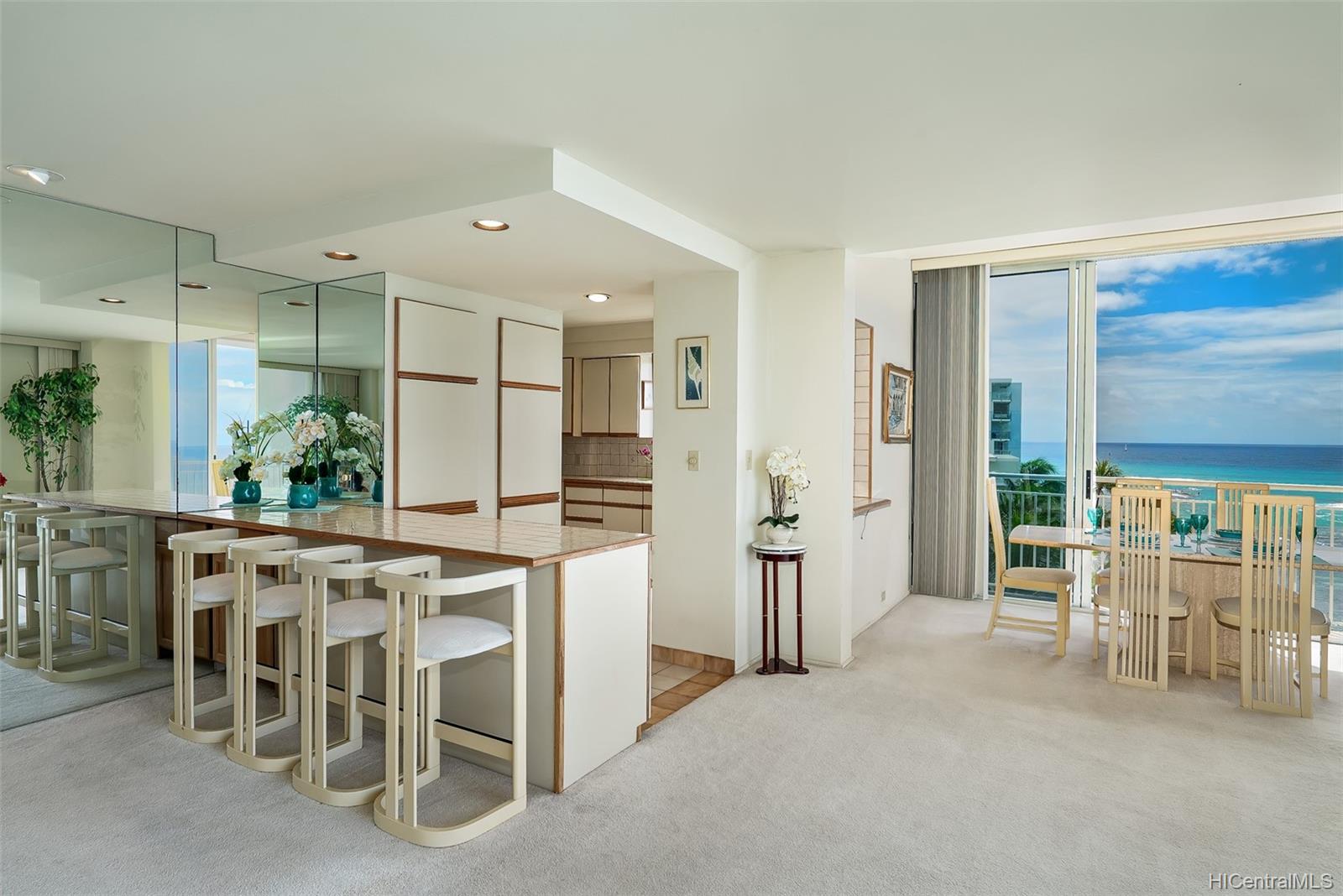 2969 Kalakaua Avenue #703, Honolulu, HI 96815