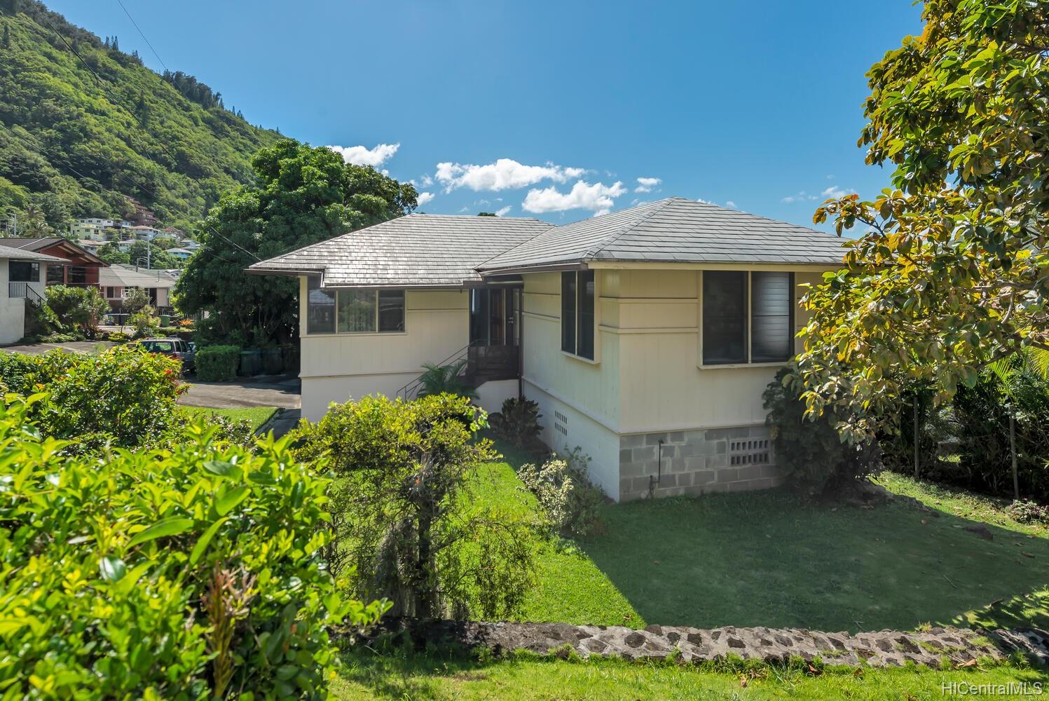 3044 Lono Place Honolulu, HI 96822