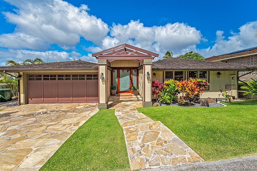 126 Polihale Place Honolulu, HI 96825