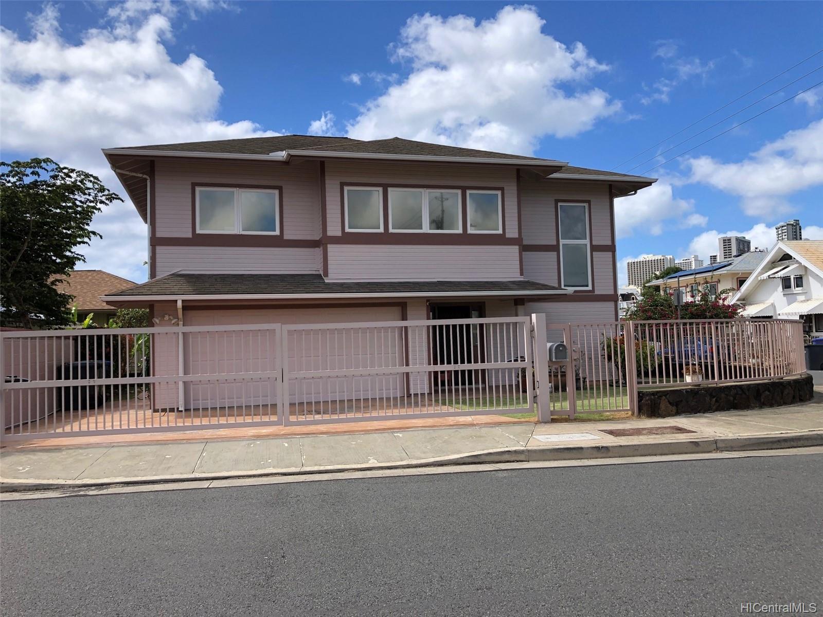 3601 Kanaina Avenue Honolulu, HI 96815