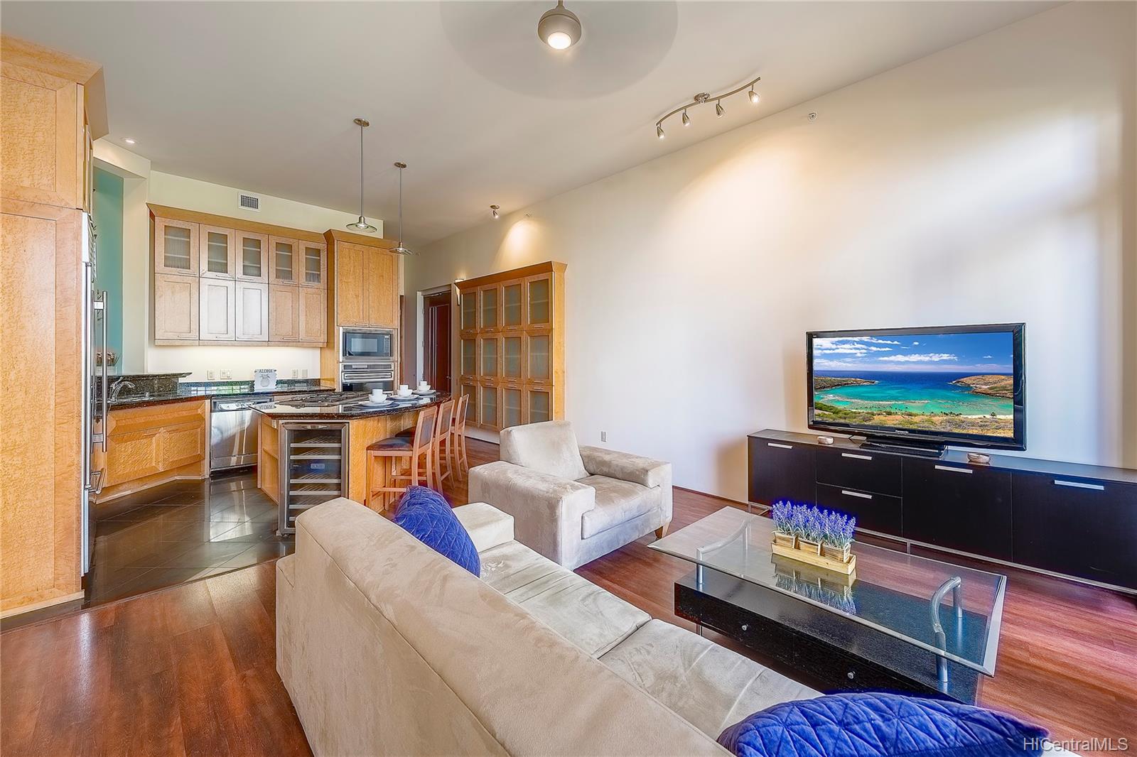 427 Launiu Street #504, Honolulu, HI 96815