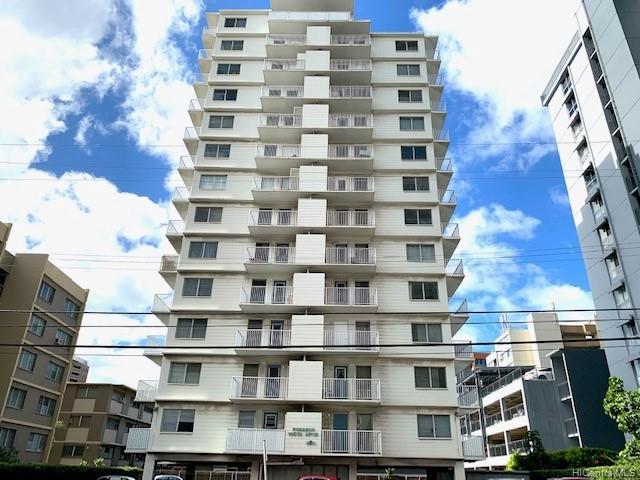 1635 Dole Street #202, Honolulu, HI 96822