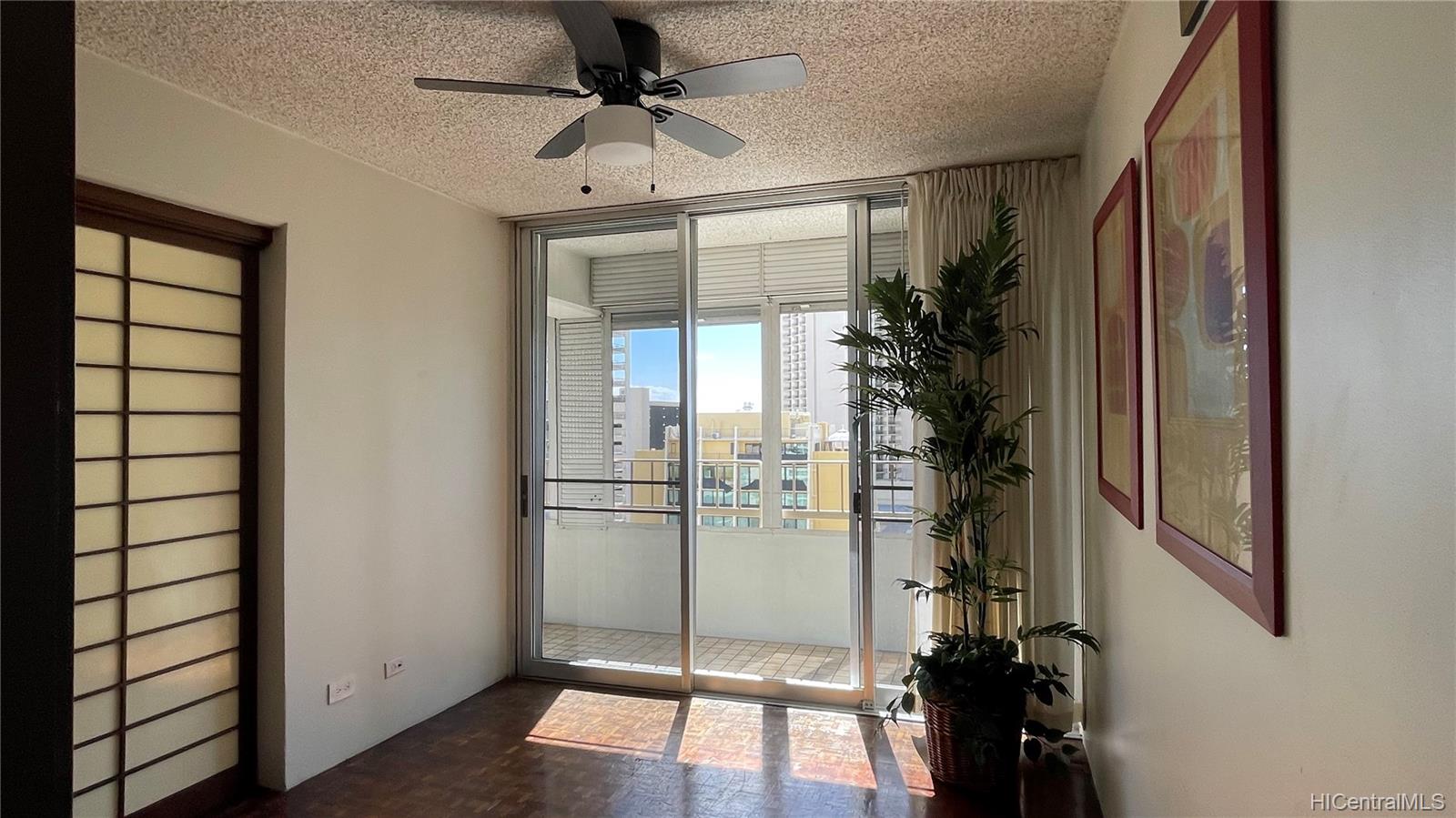 225 Kaiulani Avenue #1403, Honolulu, HI 96815