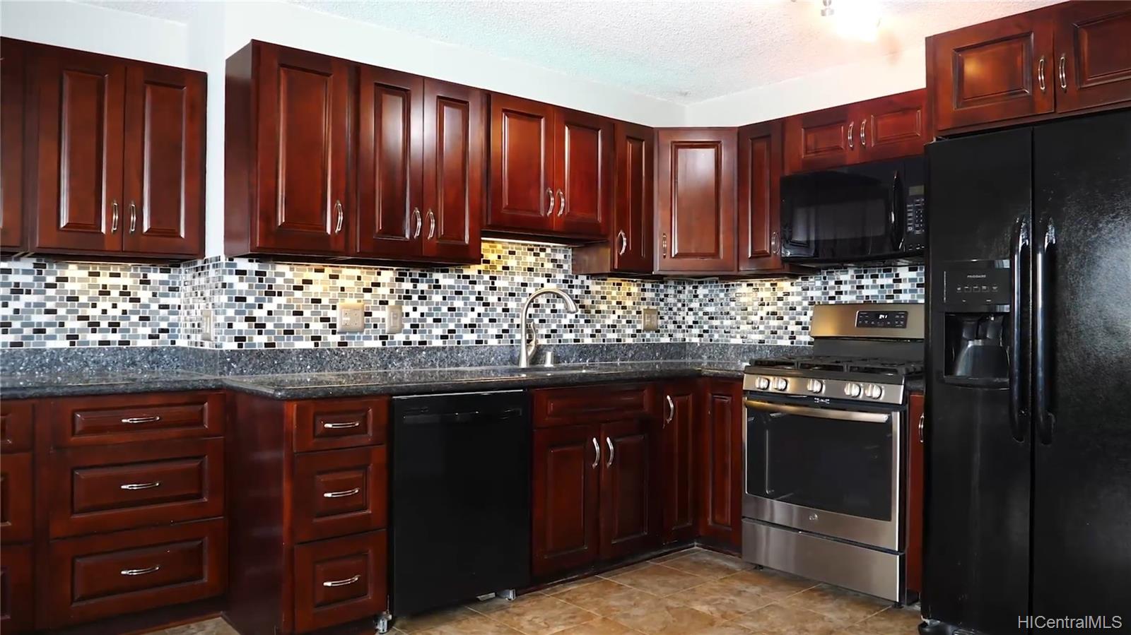 430 Lewers Street #702 (7B), Honolulu, HI 96815