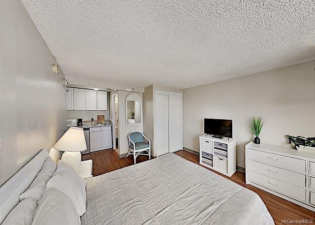 444 Niu Street #916, Honolulu, HI 96815