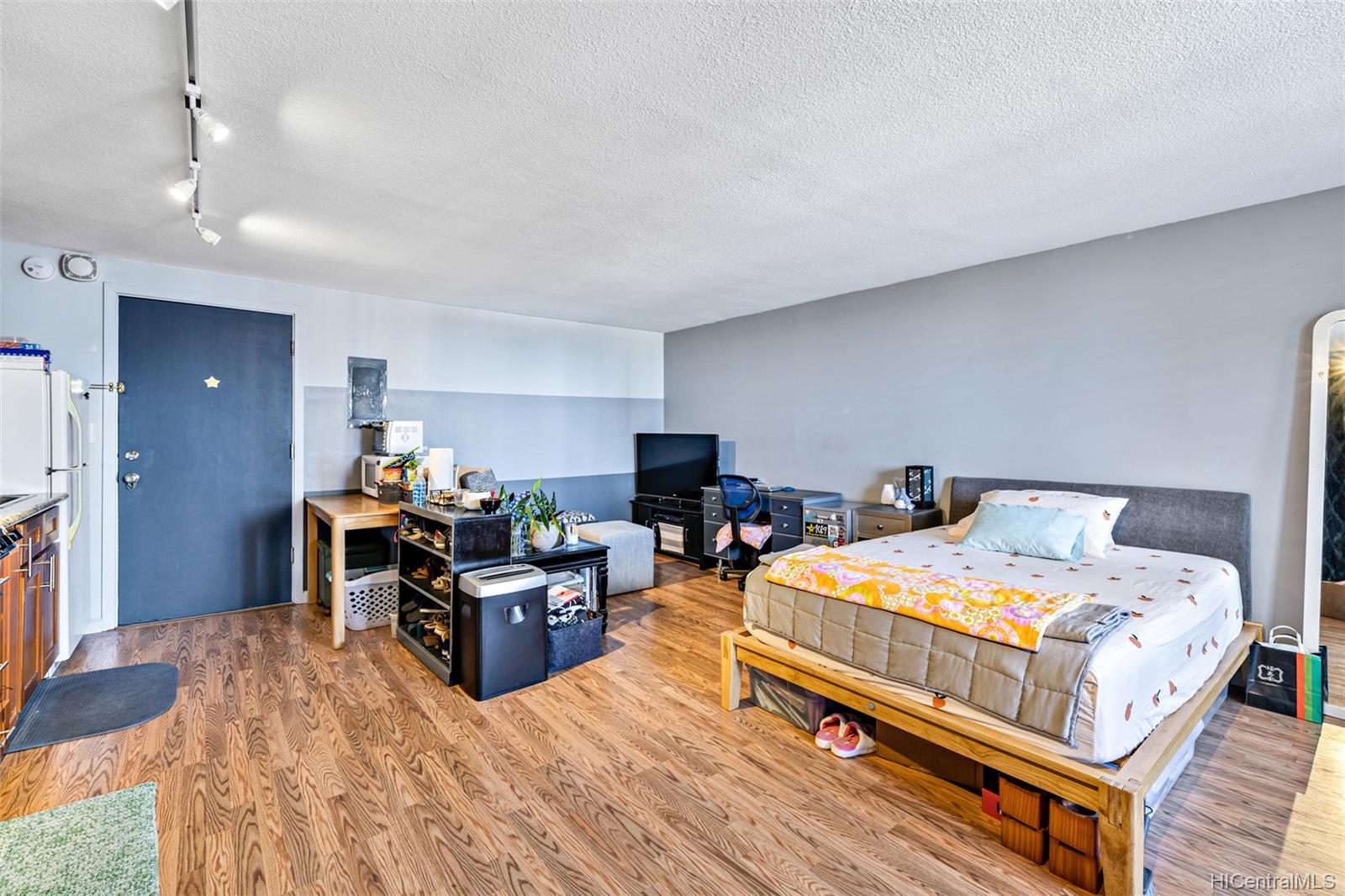 824 Kinau Street #807, Honolulu, HI 96813