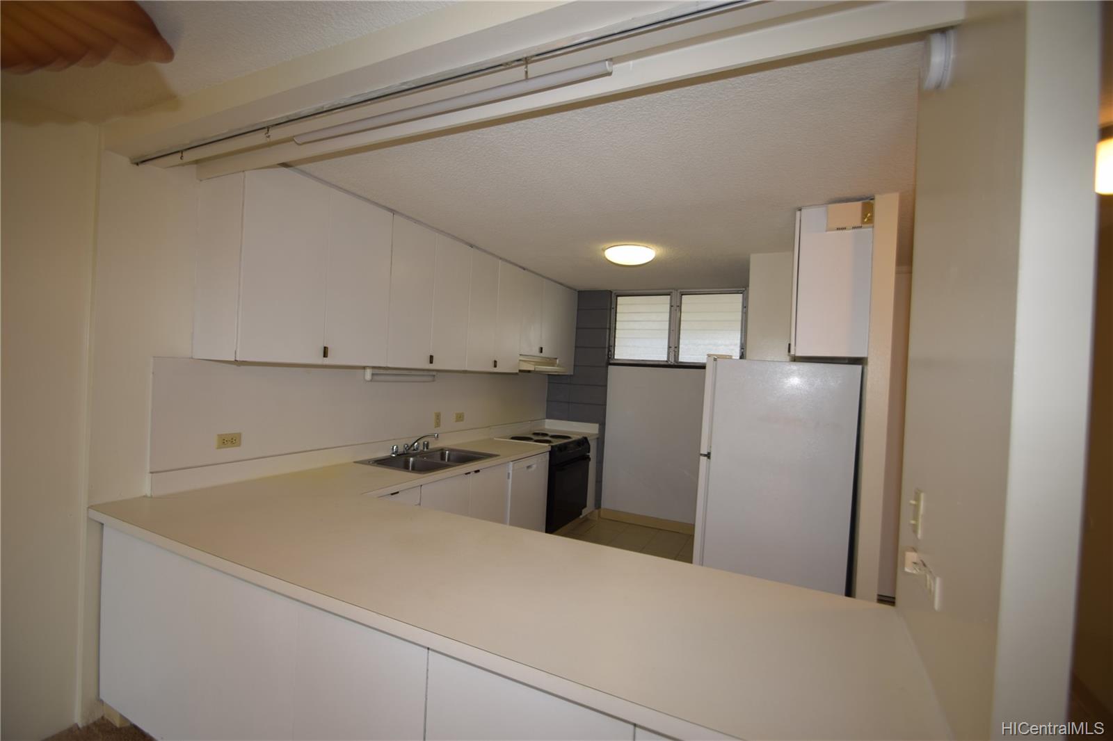 1515 Ward Avenue #403, Honolulu, HI 96822