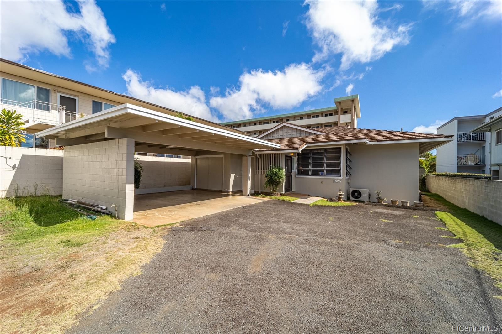 1825 Makiki Street Honolulu, HI 96822