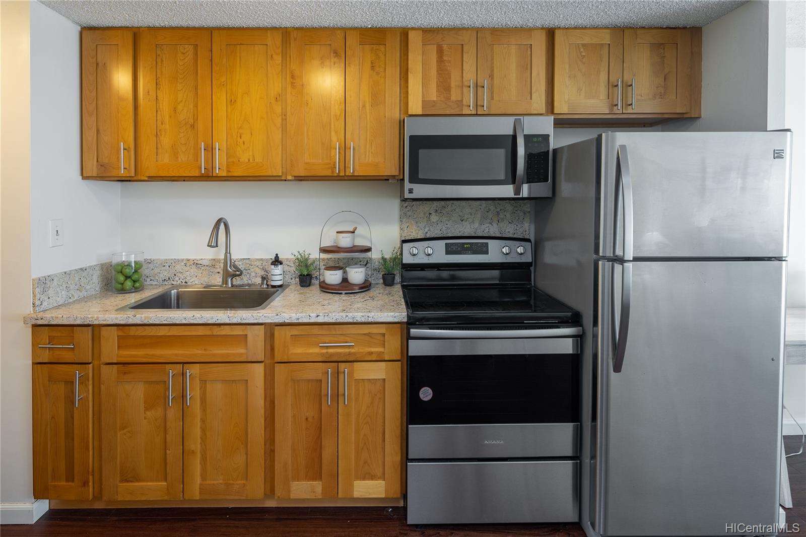 1025 Maunaihi Place #205, Honolulu, HI 96822