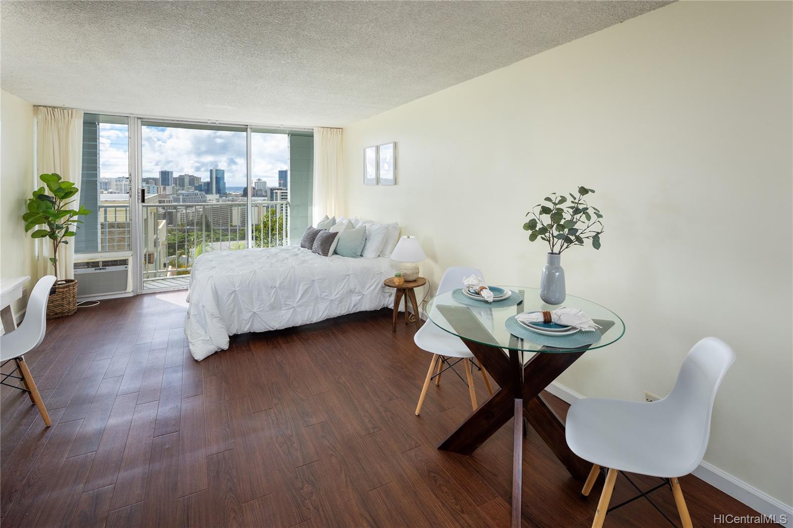 1025 Maunaihi Place #205, Honolulu, HI 96822