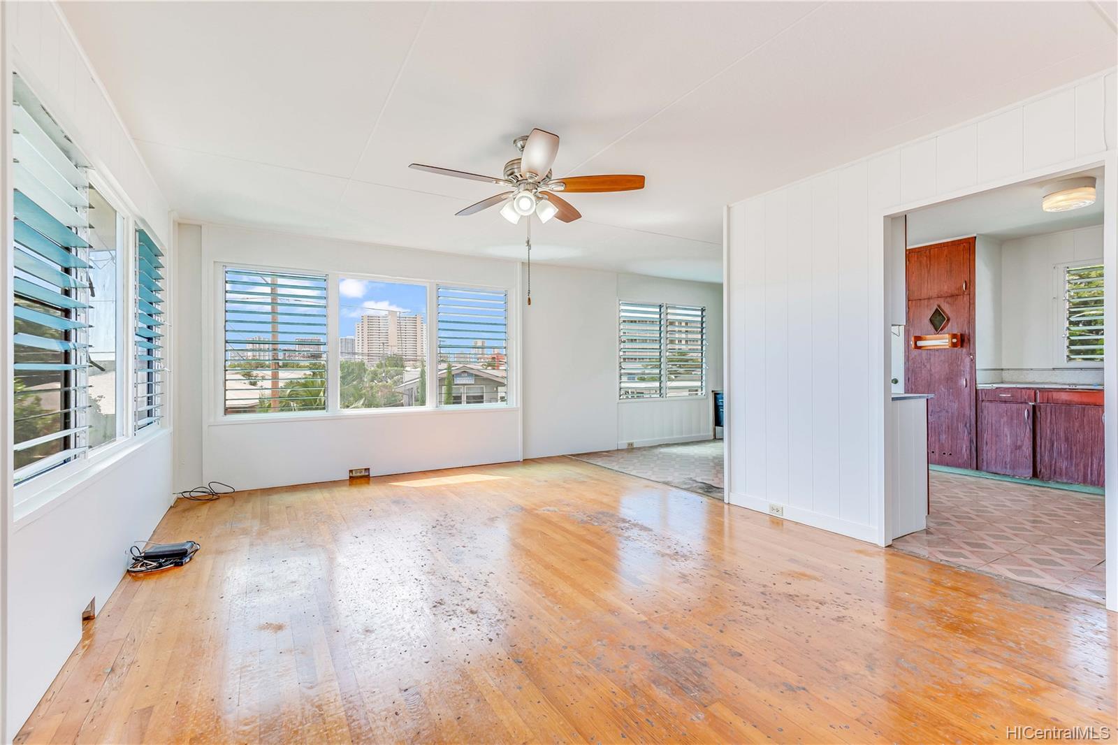 3022 Kaimuki Avenue Honolulu, HI 96816