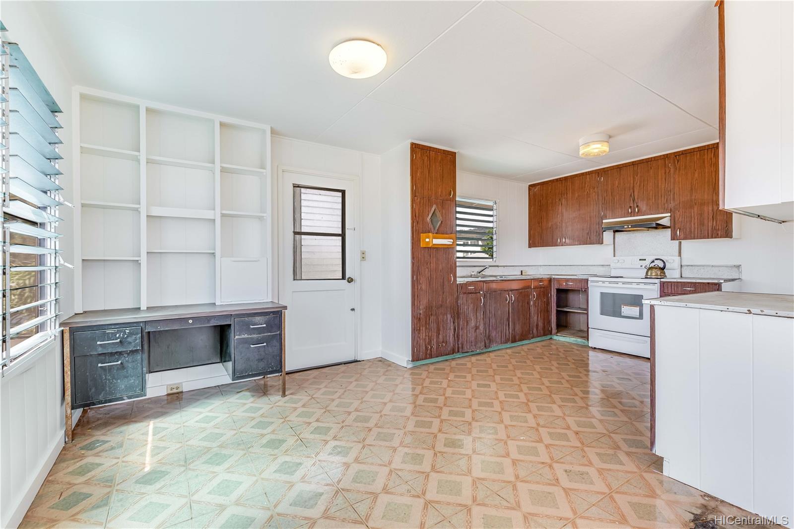 3022 Kaimuki Avenue Honolulu, HI 96816