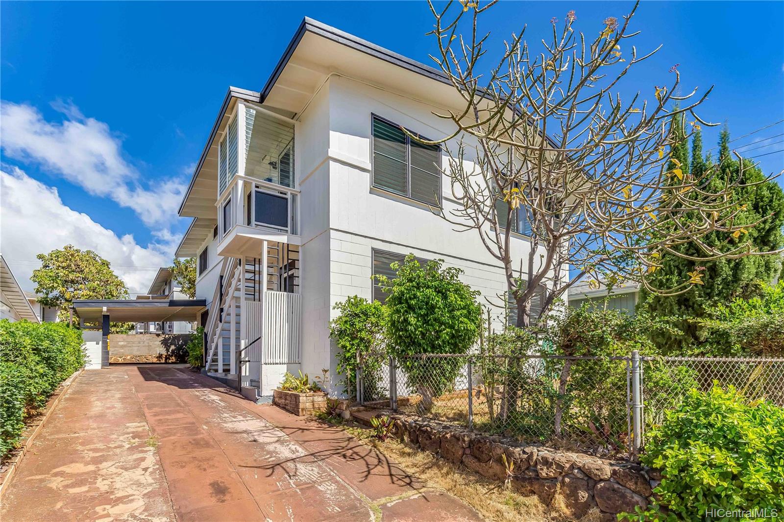 3022 Kaimuki Avenue Honolulu, HI 96816