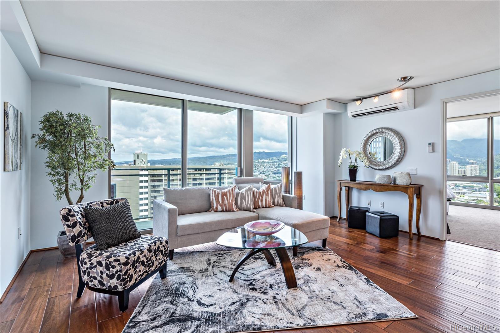 1200 Queen Emma Street #3211, Honolulu, HI 96813