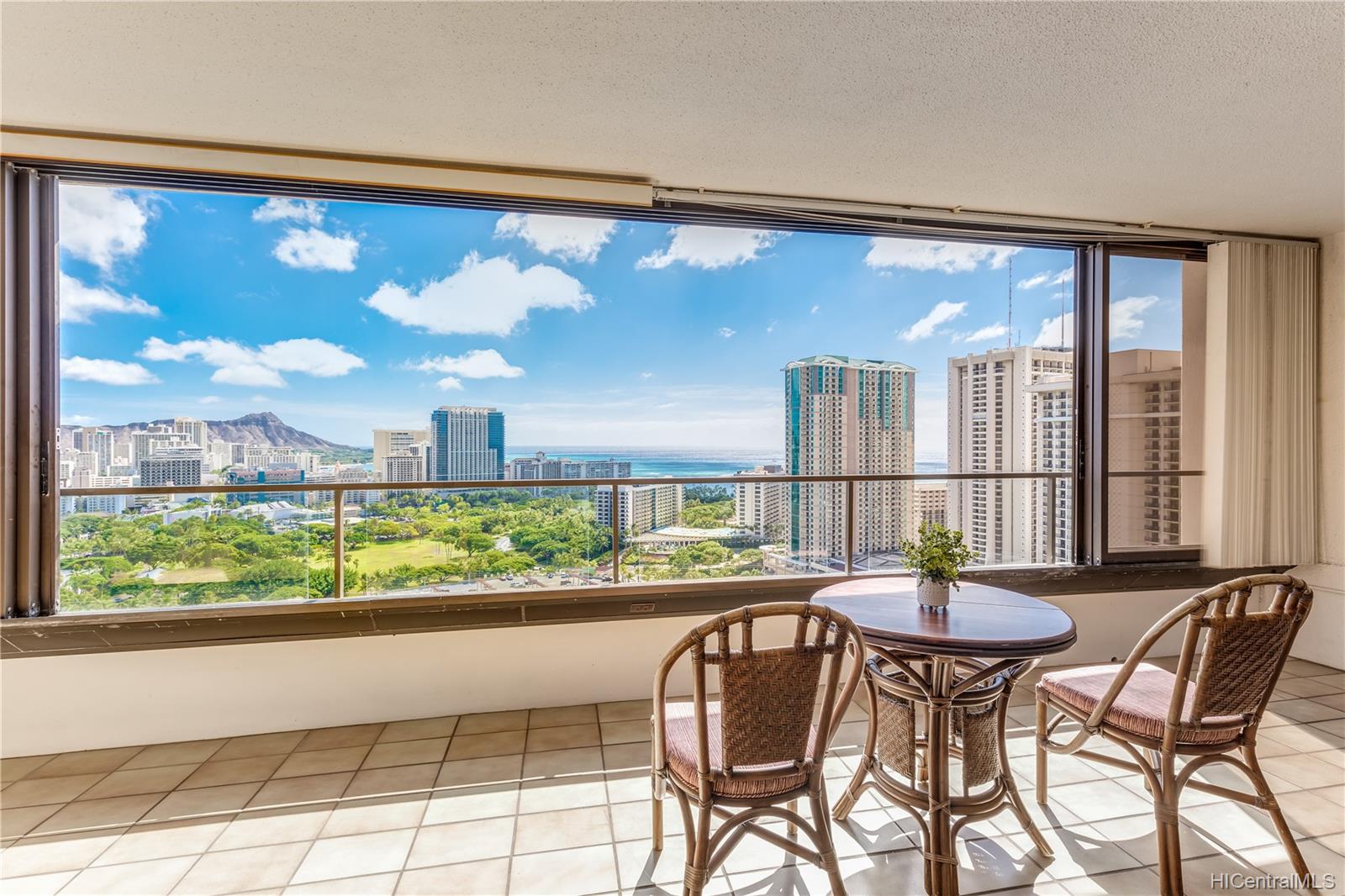 1910 Ala Moana Boulevard #28C, Honolulu, HI 96815