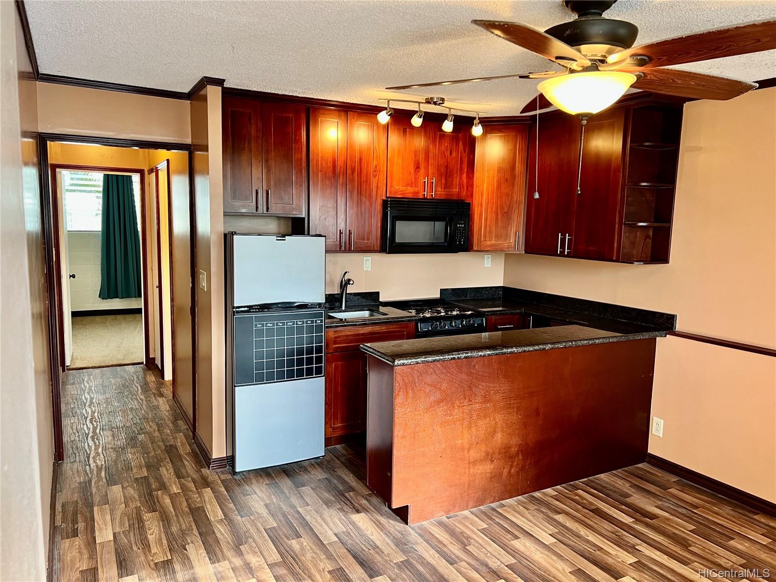 1867 Kaioo Drive #306, Honolulu, HI 96815