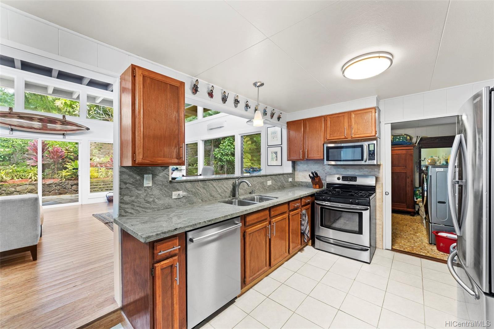 3654 Woodlawn Terrace Place Honolulu, HI 96822