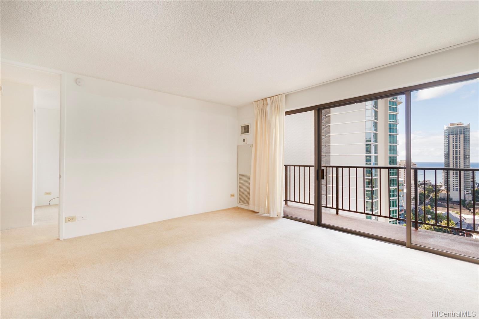2140 Kuhio Avenue #2206, Honolulu, HI 96815