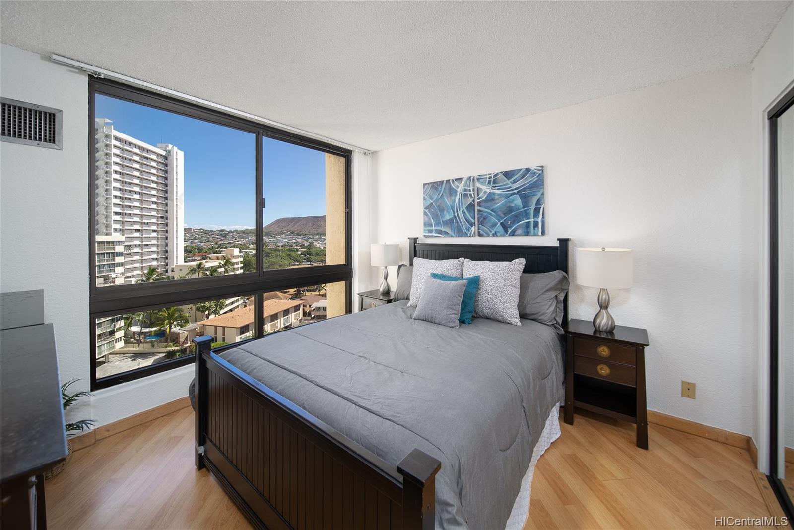 300 Wai Nani Way #1203, Honolulu, HI 96815