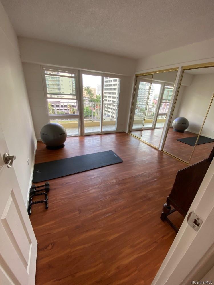 303 Liliuokalani Avenue #701, Honolulu, HI 96815