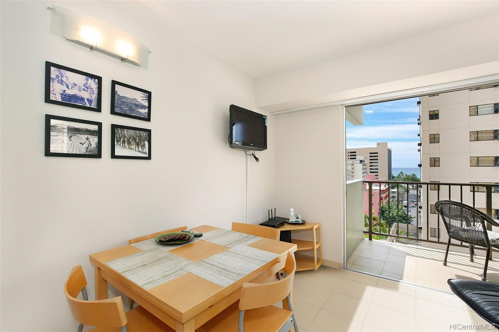 2440 Kuhio Avenue #812, Honolulu, HI 96815