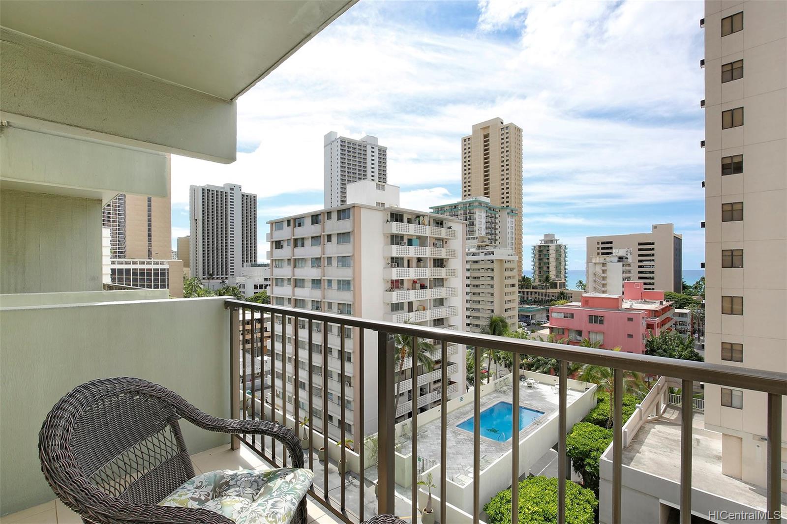 2440 Kuhio Avenue #812, Honolulu, HI 96815