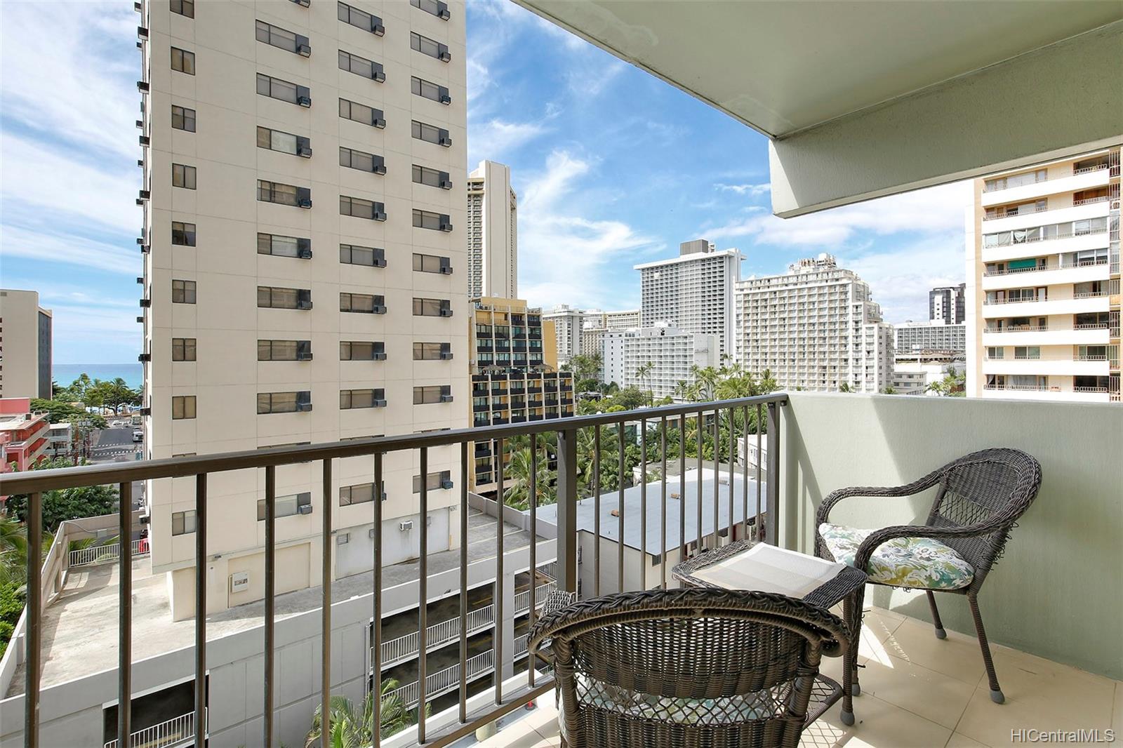 2440 Kuhio Avenue #812, Honolulu, HI 96815