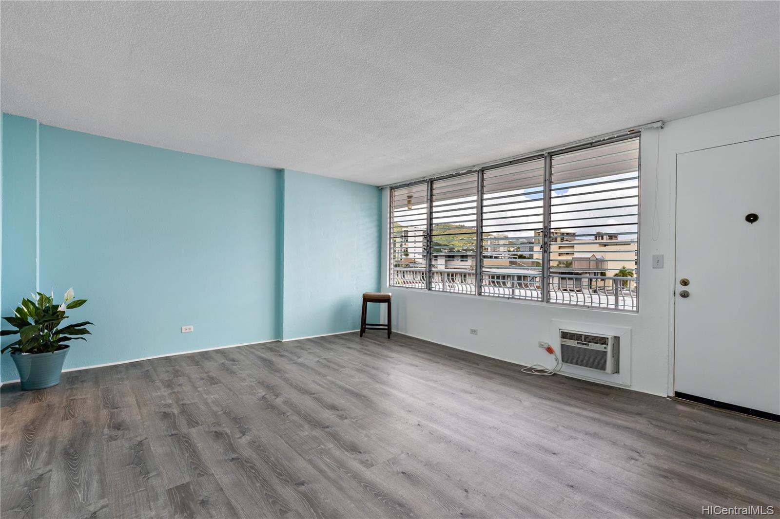 1020 Green Street #612, Honolulu, HI 96822