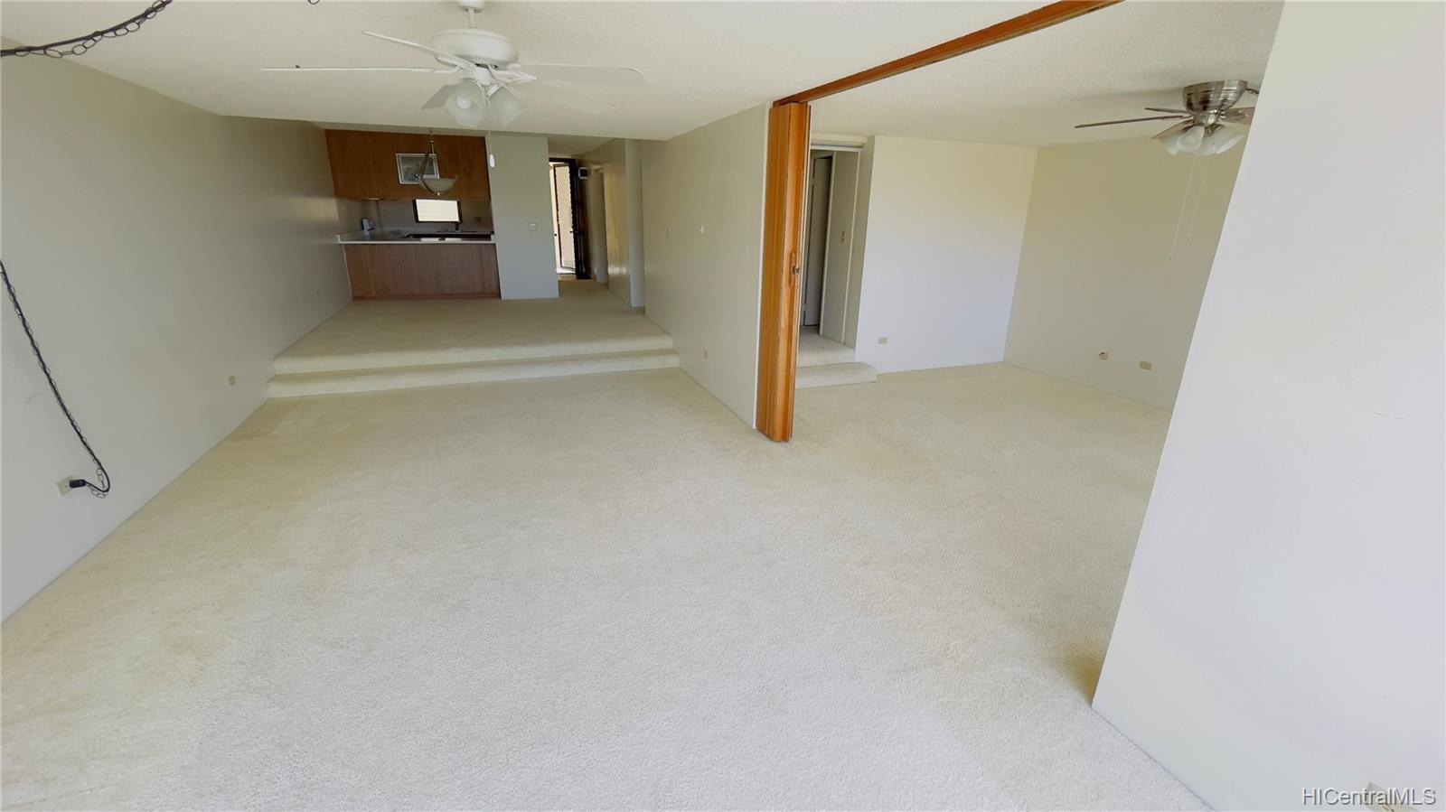 501 Hahaione Street #1/19J, Honolulu, HI 96825